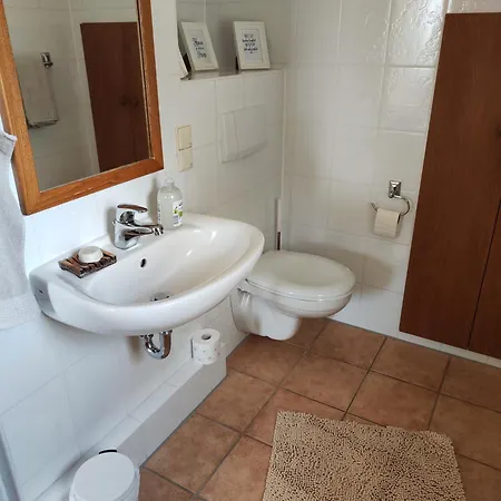 Gemuetliches, Ruhiges Mit Eigenem Bad Apartman *